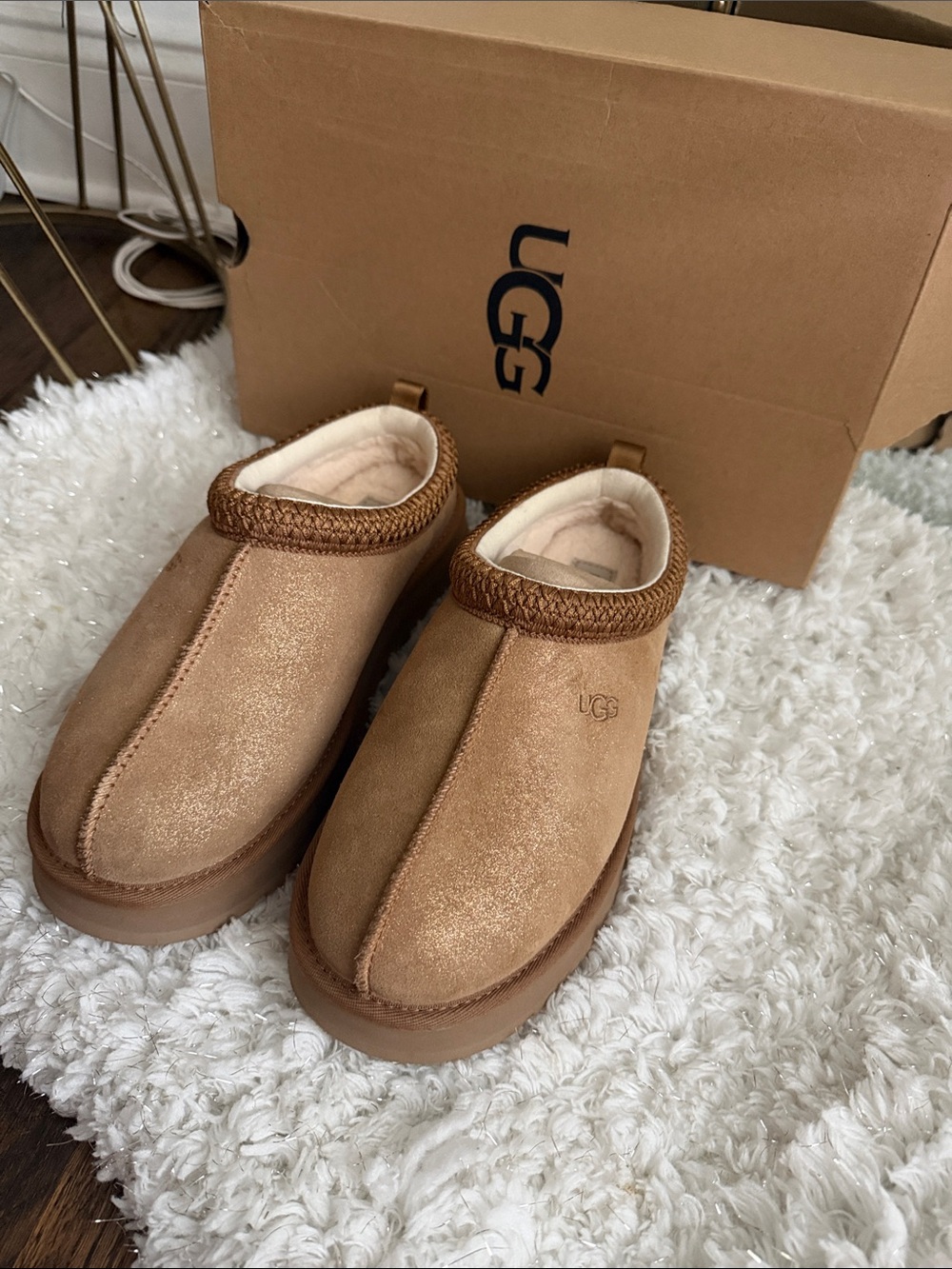UGG Cozy Mule Slippers in Chestnut Brown